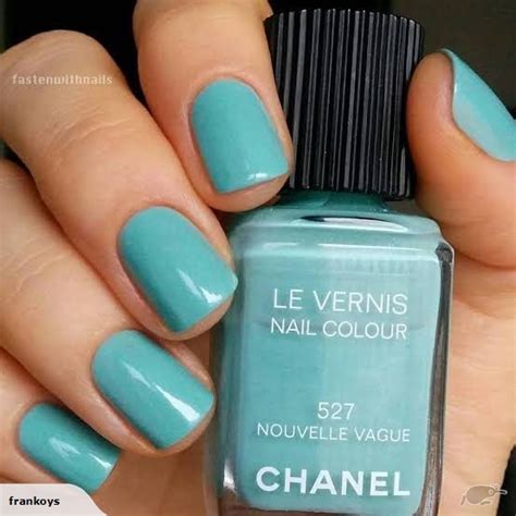 chanel nail polish nouvelle vague 527